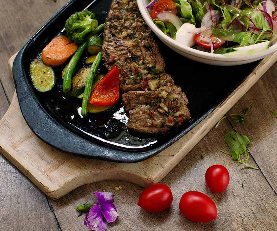 steak-w-salad